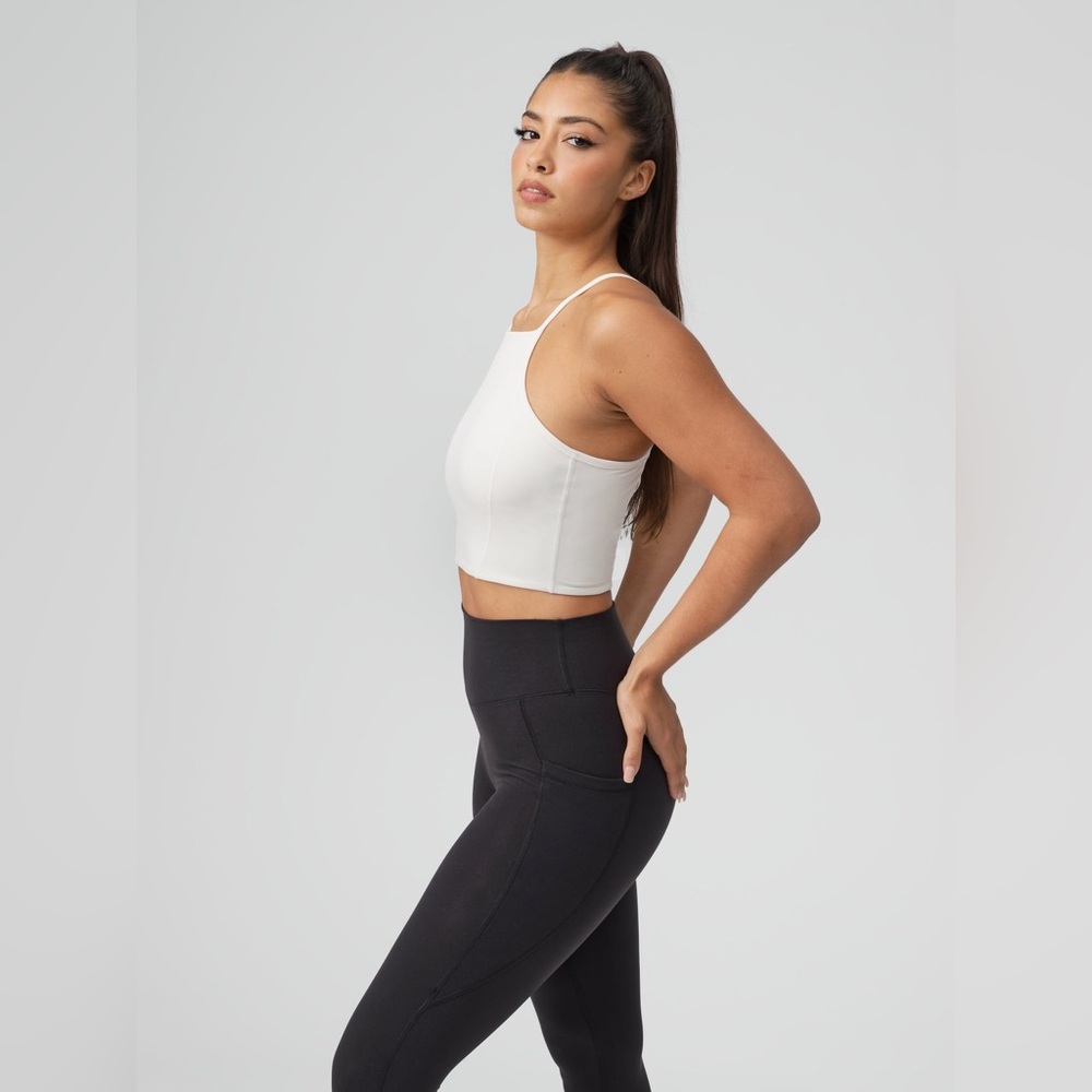 NWT Buffbunny Ivy Crop Sports Bra White Energy Fabric Size Medium Lattice Back - Picture 2 of 13